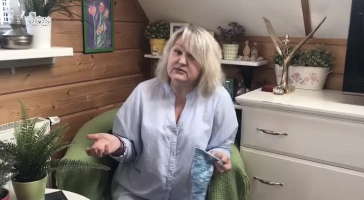 Стильное вязание: 7 российских знаменитостей, которым нравится вязать