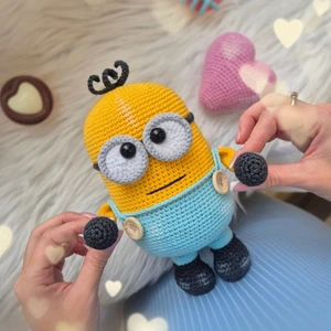 Turquoise Minion 🍌