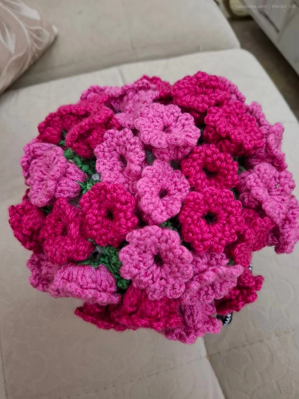 Raspberry Bouquet 🌺