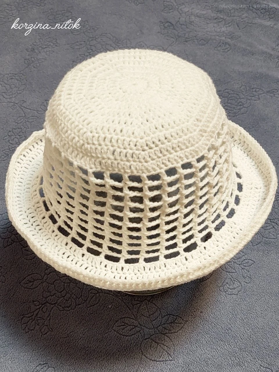 Vanilla Lotus Hat 🪷